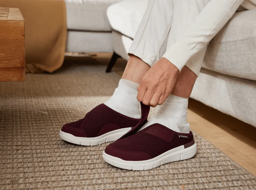 Comfortable diabetic slippers